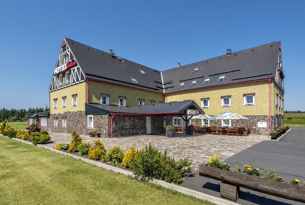 Hotel Jan Moldava Экстерьер фото